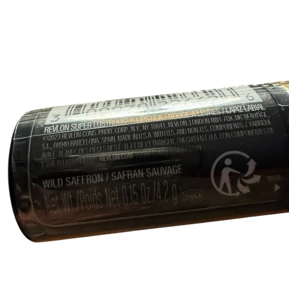 REVLON Red Wild Saffron Super Lustrous Creme Lipstick New - Picture 8 of 9
